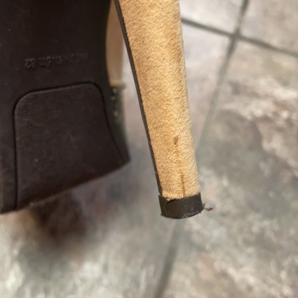 Tan and snake print high heel - Picture 8 of 9